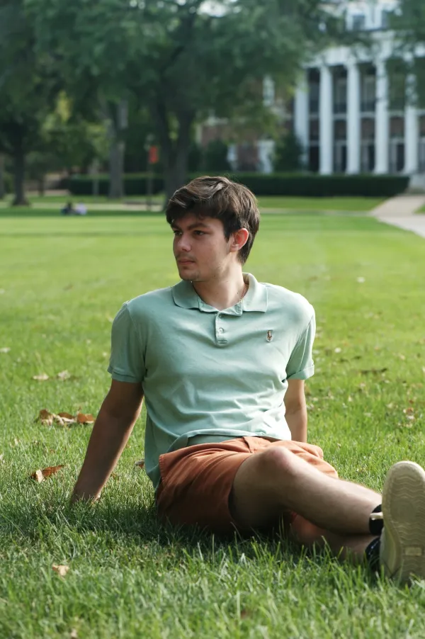 Portrait of Karl from his UIUC campus session, photo 1